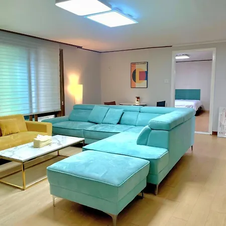 Mid-Century Design Modern House Apartment